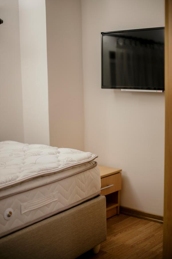 Aisha And Fatih Apartment